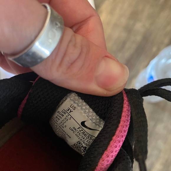 Girls size 3 softball cleats - Picture 2 of 2